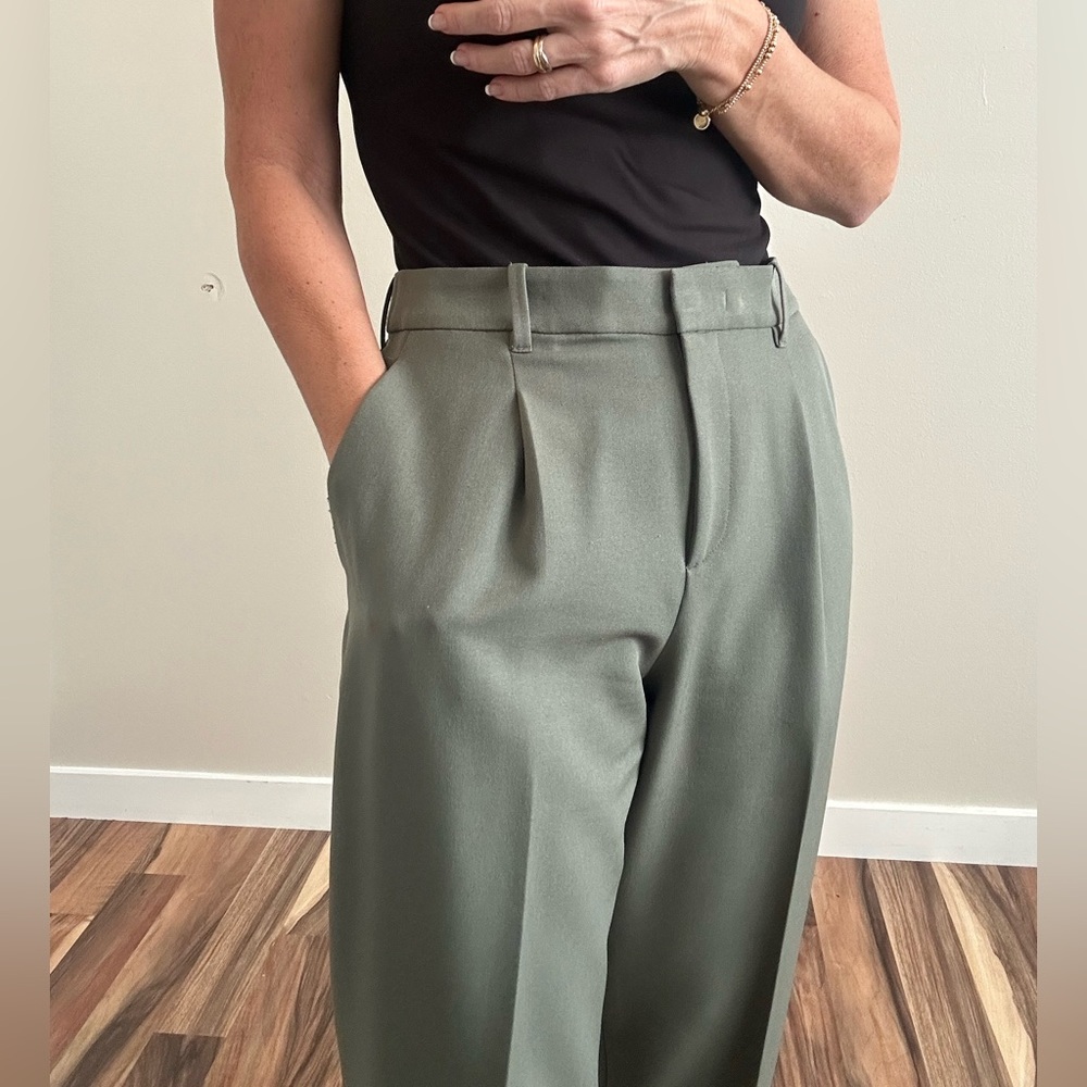 Uniqlo Olive Tailored Straight-Leg Trousers - Picture 4 of 5